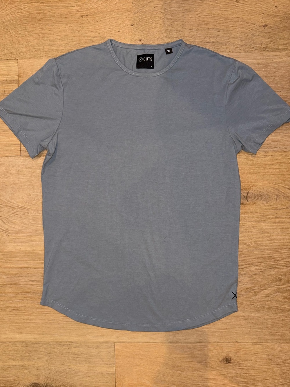 Cuts Curve Hem Crew Shirt Grey M